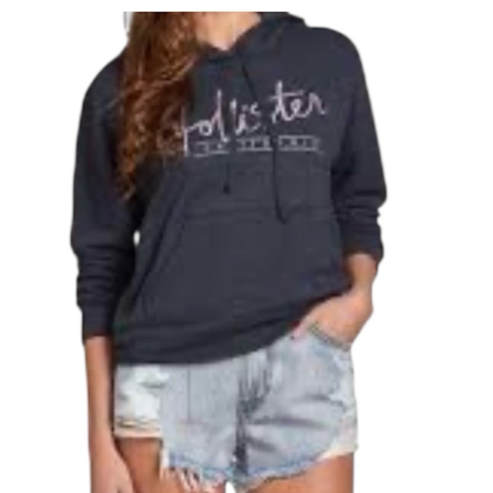 HOLLISTER SWEATER